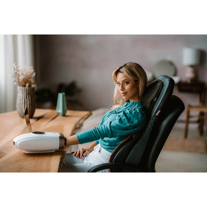 Handmassage med värme och vibration i vitt
