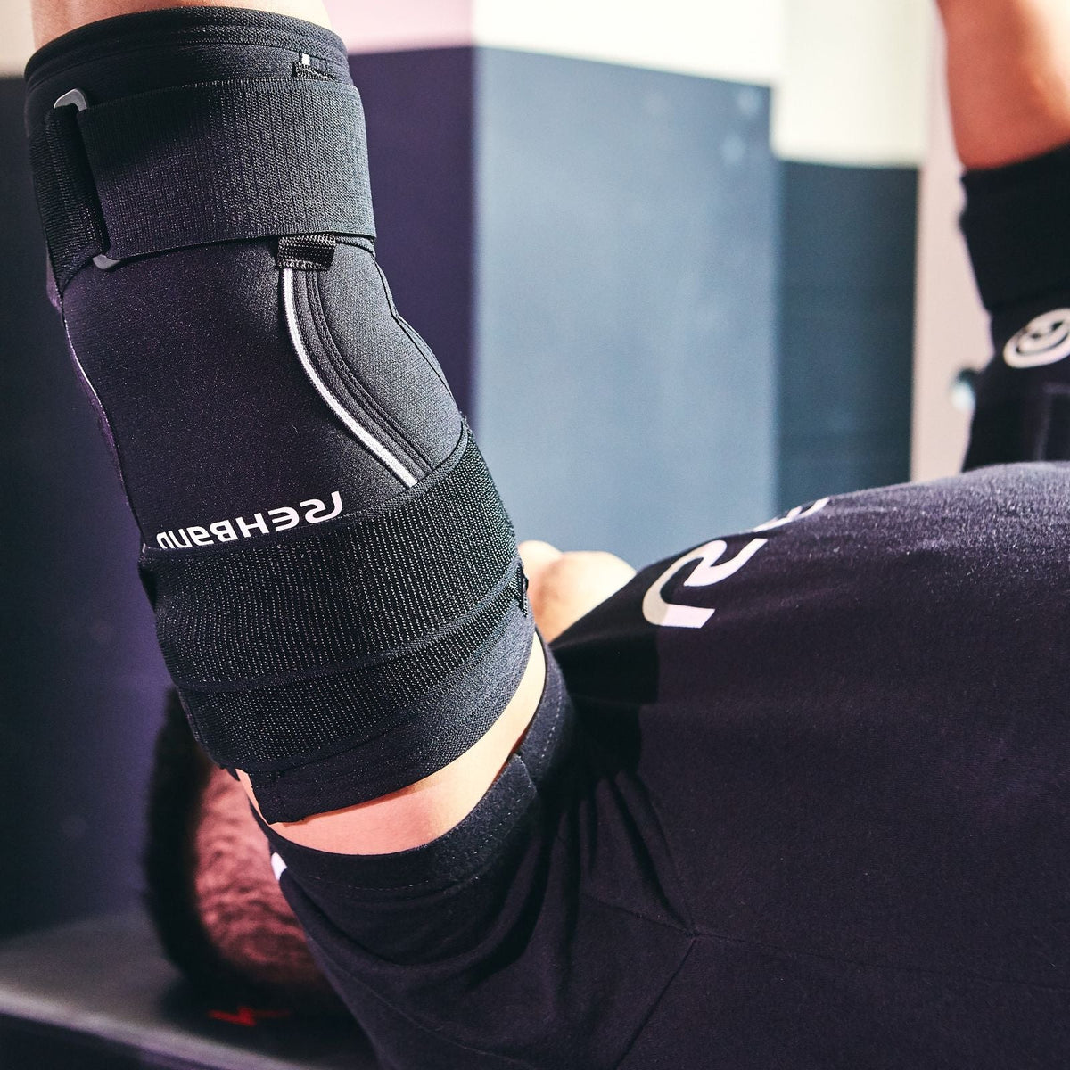 Rehband X-RX armbågsstöd 7 mm med remmar