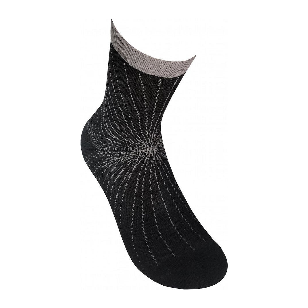 Svart Cooling Knit-strumpa underifrån